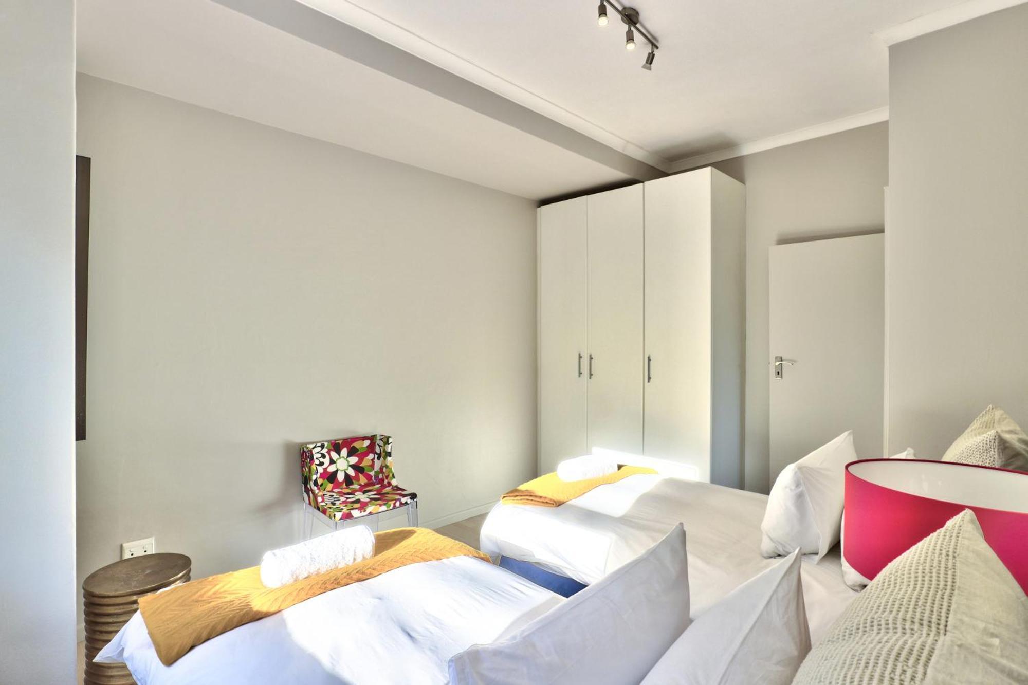 Avenue One Apartments Cape Town Room photo